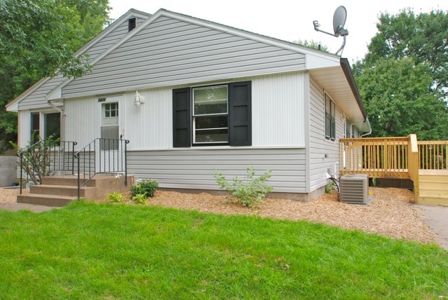Building Photo - 5075 Sunnyside Rd