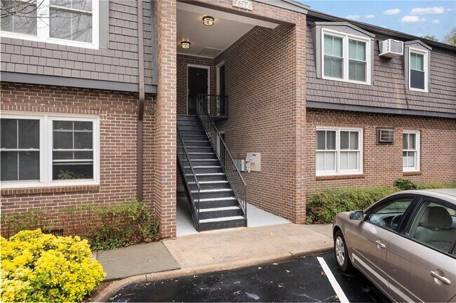 Photo - 757 Houston Mill Rd NE Unit 5