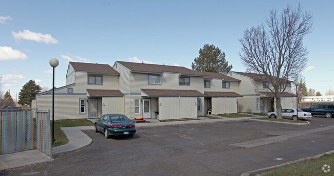 Photo - Windwood Apartments