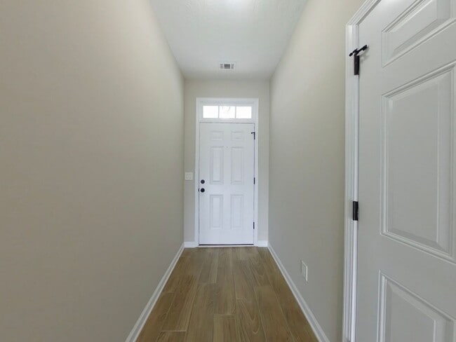 Photo - 760 Keyes Dr