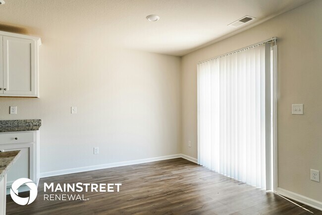 Photo - 300 Gourd St