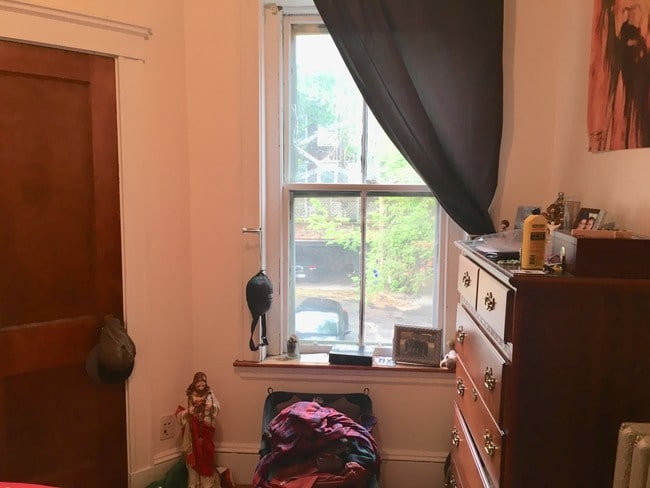 Building Photo - 1677 Beacon St Unit 5