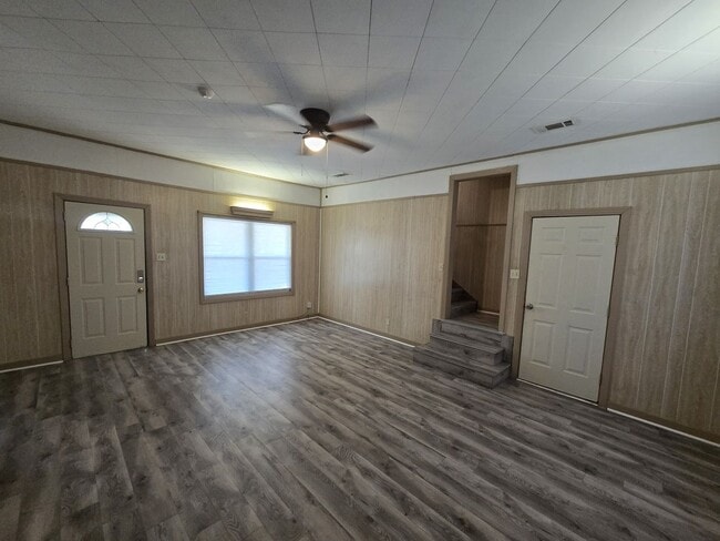 Photo - 5195 Seale Rd