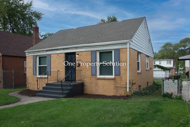 Photo - 4656 Pierce St