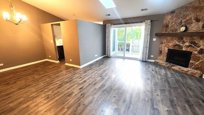 Photo - 1522 Commodore Ct Unit 6