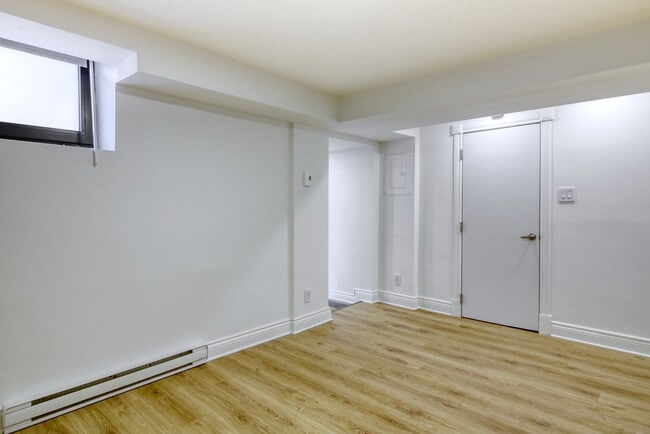 Photo - 2050 Av. Claremont Unit 34