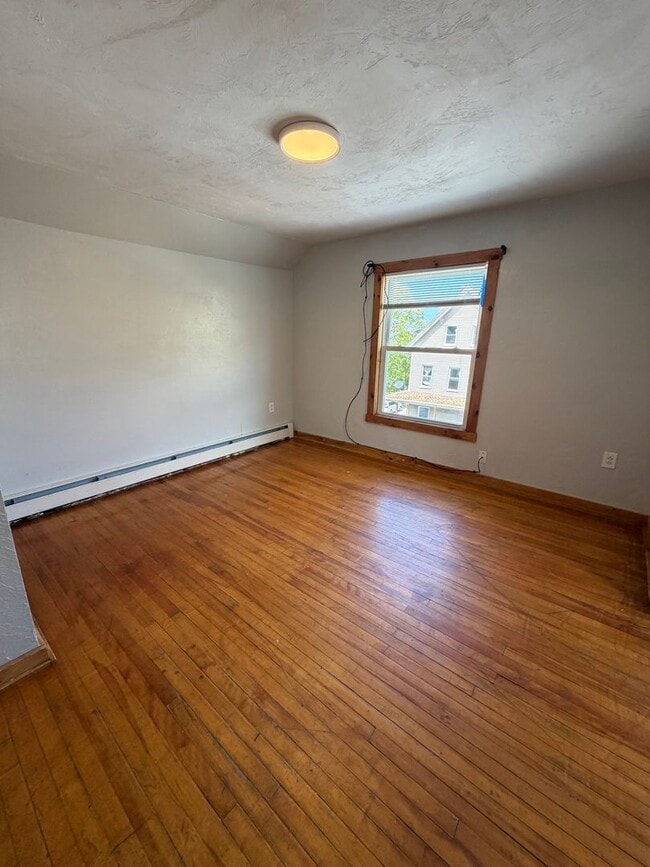 Photo - 127 Austin St Unit 3