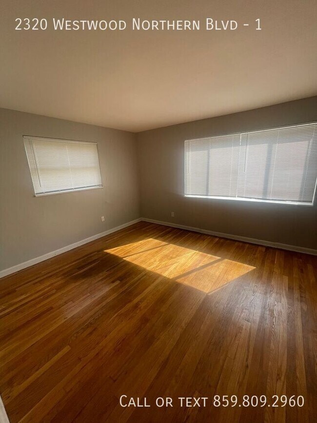 Building Photo - 2320 Westwood Northern Blvd Unit 1