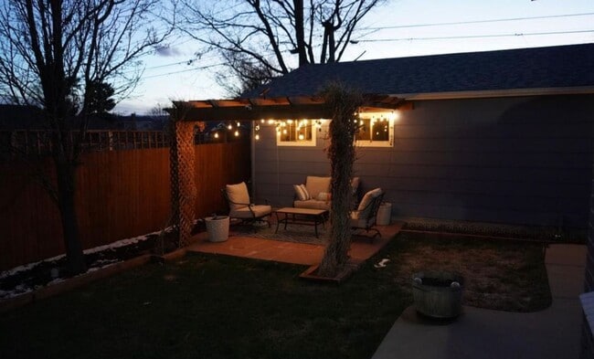 Building Photo - Single Family Home close to Sloan's Lake