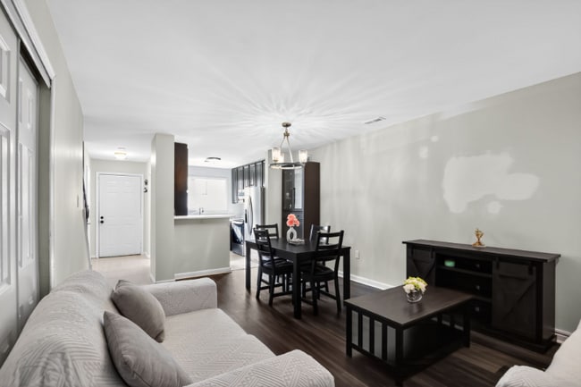 Building Photo - 405 Westminster Ln