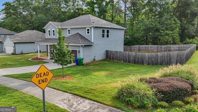 Photo - 2054 Maplewood Way