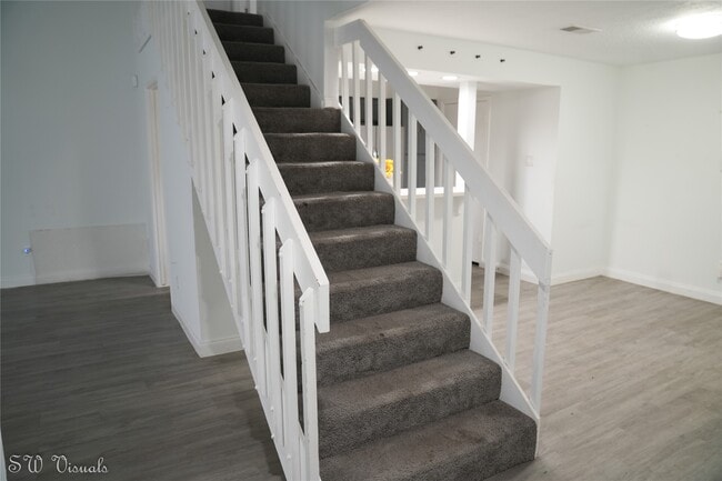 Photo - 8803 Vinkins Rd House