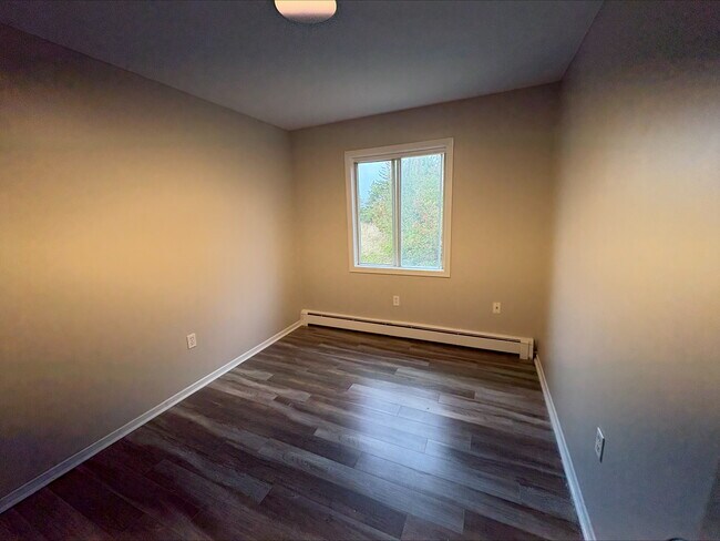 Photo - 11 Reading Crescent Unit 6