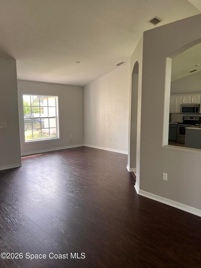 2824 Landry Ave
