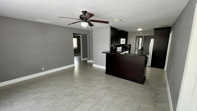 Photo - 1120 NE 23rd Pl