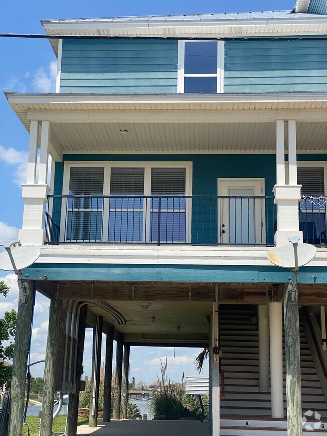 Building Photo - 200 Lakeview Dr Rental