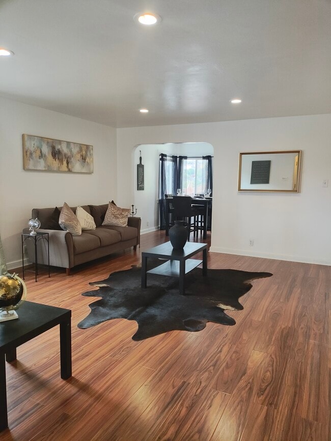 Photo - 201 Paul Ave