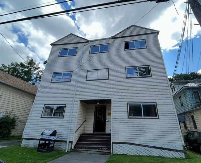 Photo - 32 Schiller St Unit 5