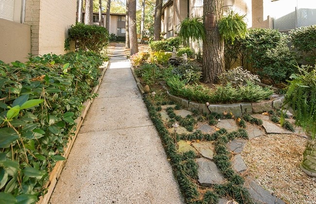 Photo - Dresden Forest Apartments