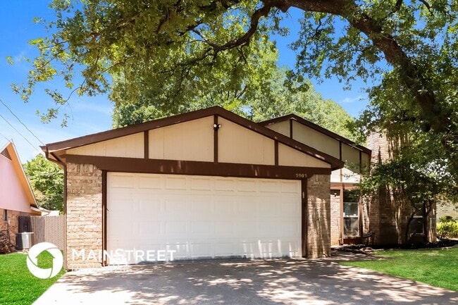 Building Photo - 5903 Cameron Dr