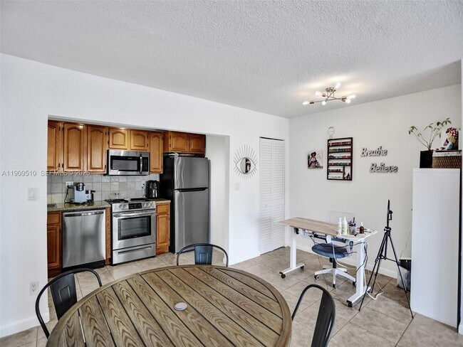 Photo - 4154 NW 79th Ave Unit 1D