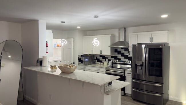 Photo - 3044 Kings Realm Ave