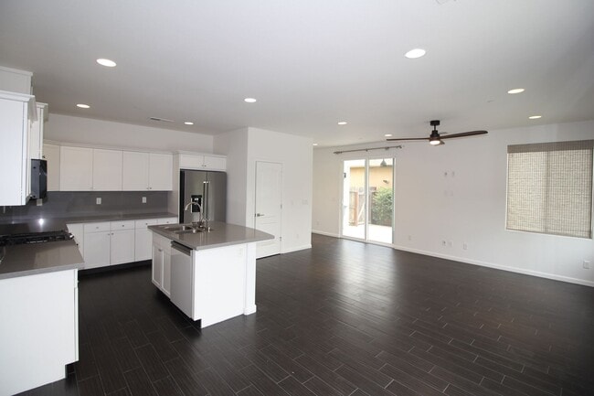 Photo - 2102 Makenna Dr