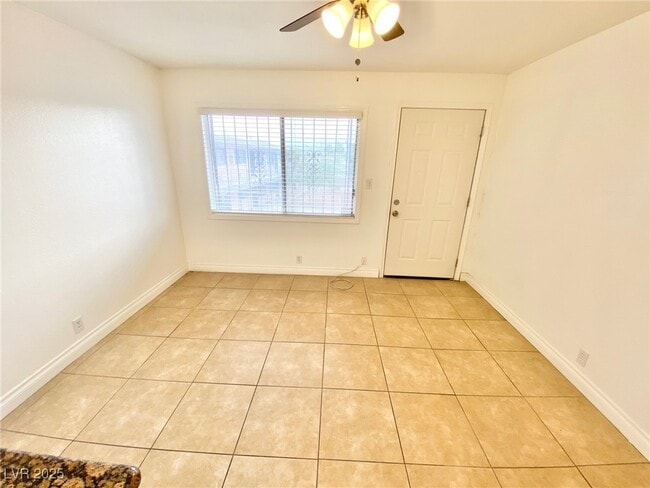 Photo - 3712 Royal Crest St Unit 8