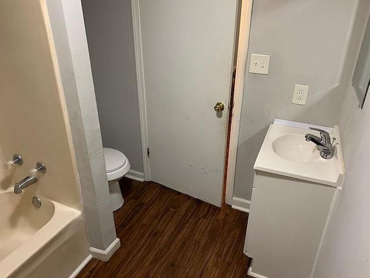 Photo - Charming 2 Bedroom Pet Friendly Home!!