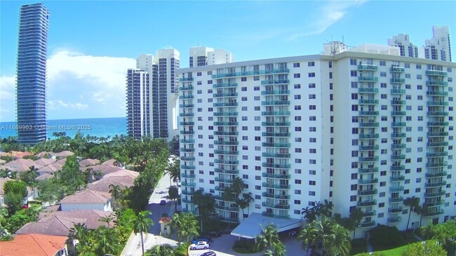 Photo - 19380 Collins Ave Unit 708