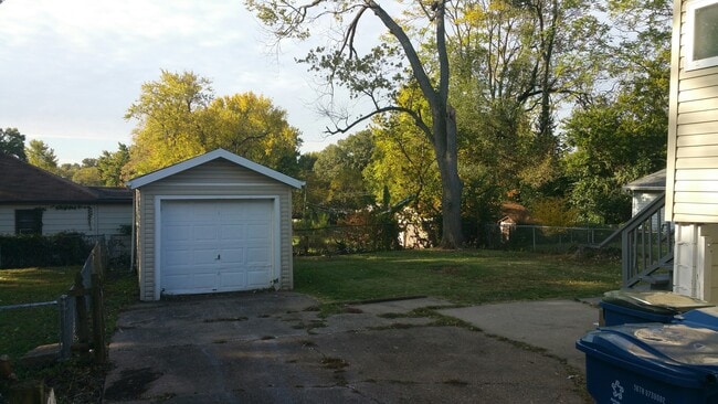 Photo - 9420 North
