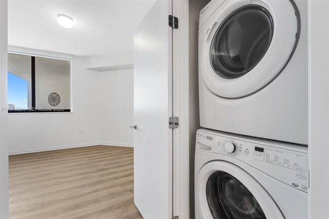 999 SW 1st Ave Unit 3001
