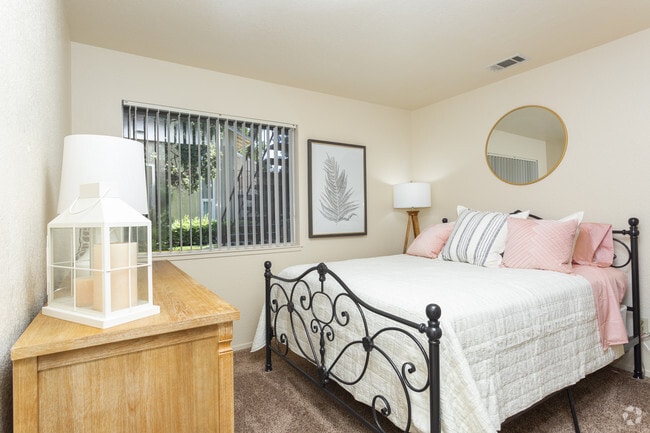 2 Bedroom - Bedroom - Live Oak Apartments