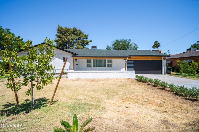Photo - 4028 E Edgemont Ave