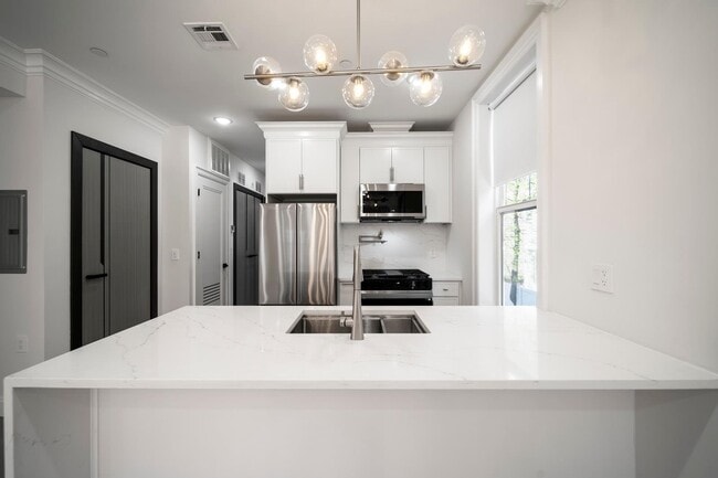 Photo - 131 Clifton Pl Condo Unit 3