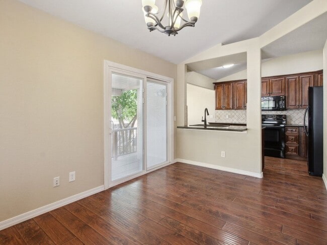 Photo - 1610 E Park Ave