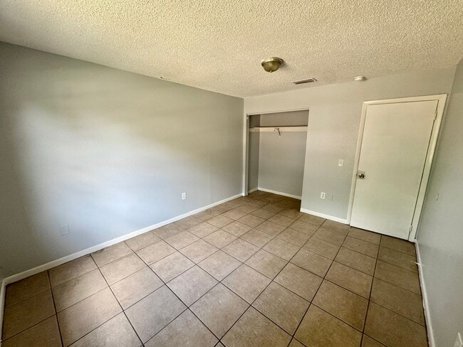 Photo - 911 N Iowa Ave Unit 911 N Iowa Ave Apartment 2