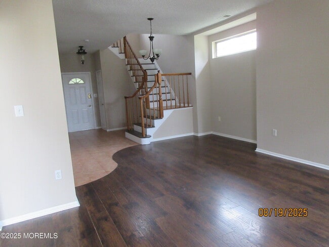 Photo - 29 Longbrook Ln