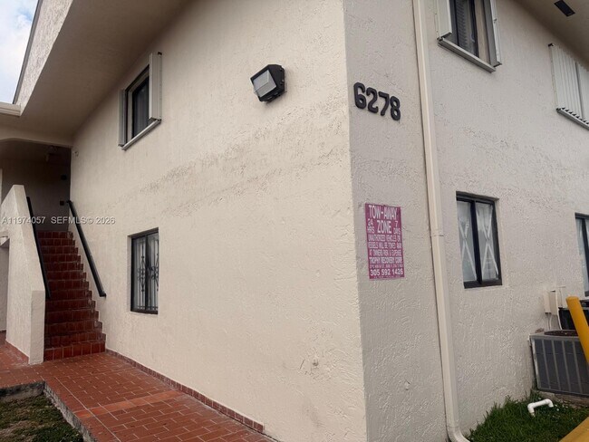 Photo - 6278 W 22nd Ct Unidad 21