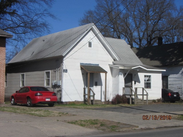 Photo - 2107 E Washington Ave Apartments Unit A