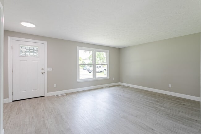 Photo - 1736 Elmwood Cir