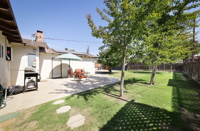 Photo - 3917 Columbus St