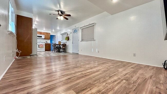 Photo - 202 Cactus Dr