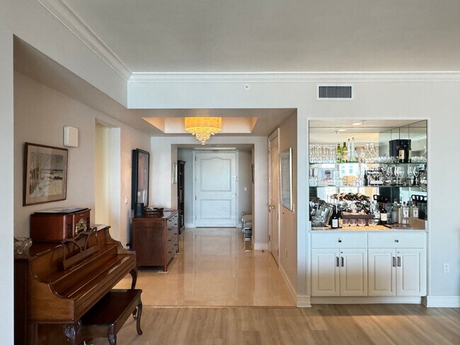 1111 Ritz Carlton Dr