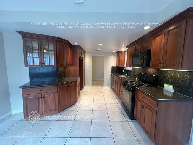 Photo - 1305 Morrison Dr