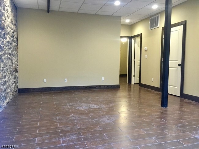 Photo - 48 Midvale Rd Unidad 1