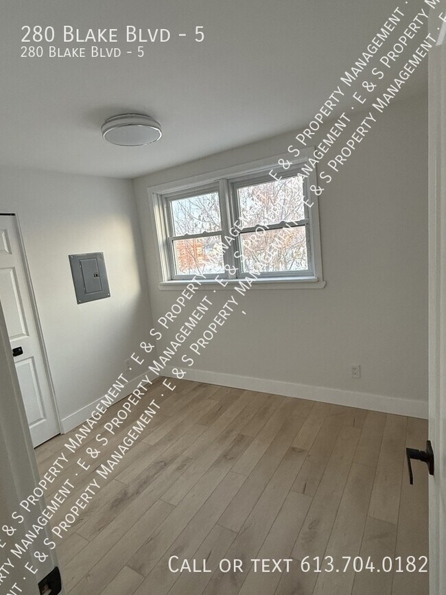 Photo - 280 Blake Blvd Unité 5