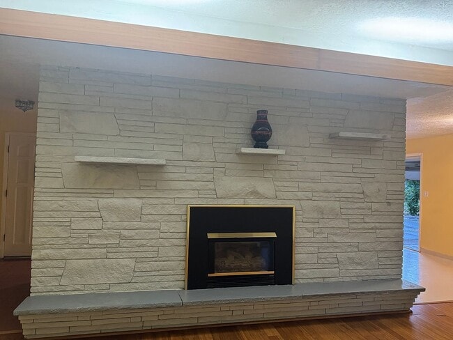 Photo - 620 36th Ave NE