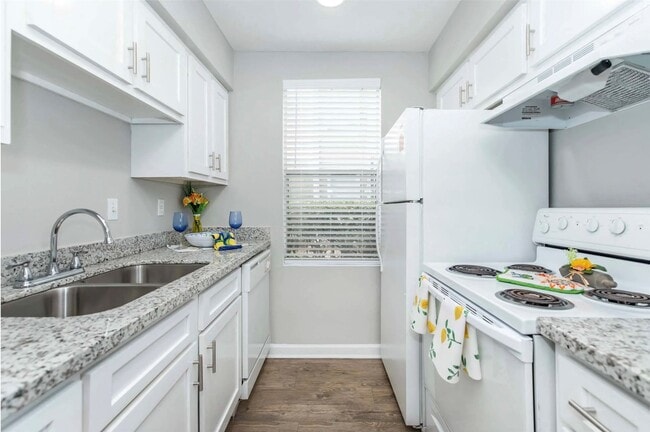 Photo - 201 Dixie Dr