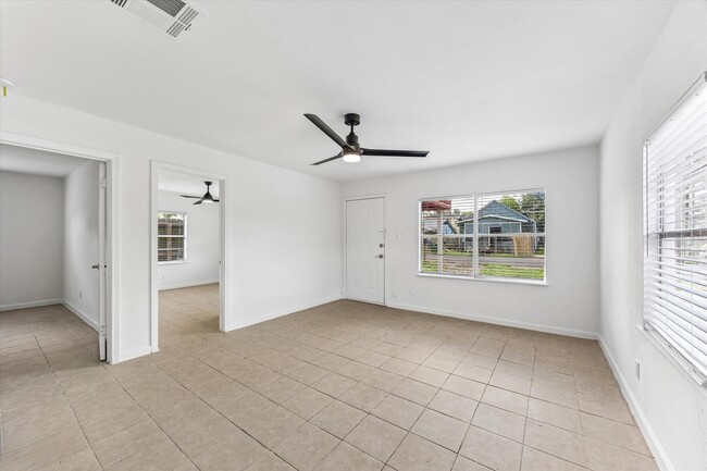 Photo - 9713 Richcroft St